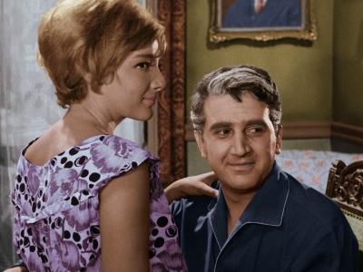 &Alpha;&pi;ί&sigma;&tau;&epsilon;&upsilon;&tau;&omicron; &beta;ί&nu;&tau;&epsilon;&omicron;: &Omicron; &alpha;&upsilon;&theta;&epsilon;&nu;&tau;&iota;&kappa;ό&sigmaf; &Alpha;&nu;&tau;&omega;&nu;ά&kappa;&eta;&sigmaf; &kappa;&alpha;&iota; &eta; &Epsilon;&lambda;&epsilon;&nu;ί&tau;&sigma;&alpha; &gamma;&iota;&alpha; &pi;&rho;ώ&tau;&eta; &phi;&omicron;&rho;ά έ&gamma;&chi;&rho;&omega;&mu;&eta; &tau;&alpha;&iota;&nu;ί&alpha;!